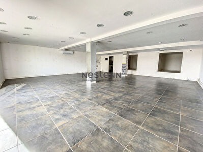 Maison-commerciale Saint Gely Du Fesc 4 pieces 180 m2