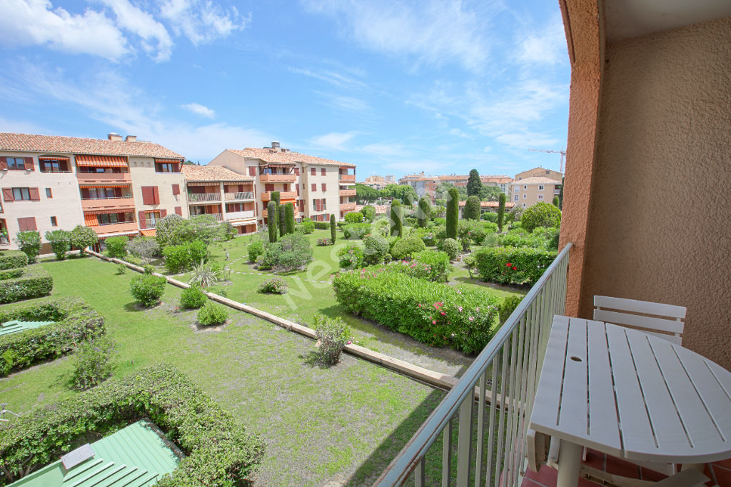 photos n°1 Appartement Sainte Maxime 1 pièce(s) 40 m2