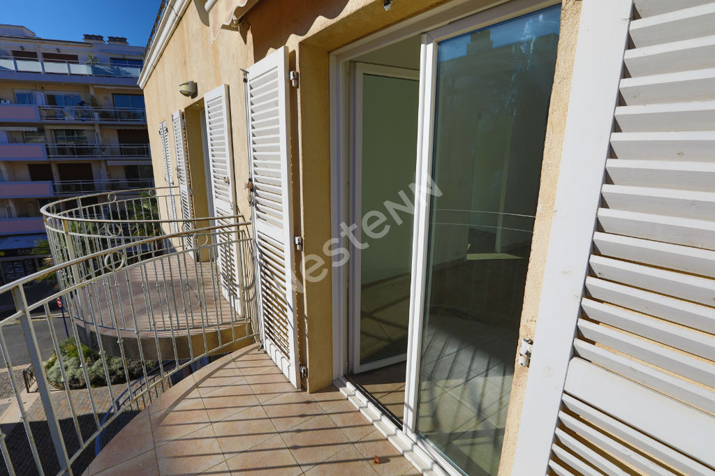 photos n°1 Appartement Sainte Maxime 2 pièce(s) 46 m2