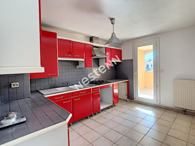 Appartement - Sollies-Pont - 3 pieces - 83m2 - Terrasse - Proche des ecoles