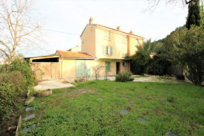 Maison Sollies Toucas 5 pieces 120 m2 environ - 2 appartements - Jardin - Potentiel - Locatif