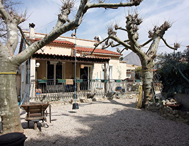 Plan De Cuques Maison T4 de plain pieds de 88 m2 sur un terain de 517 m2