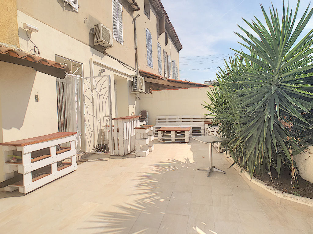 photos n°1 Appartement Marseille 2 pièce(s)