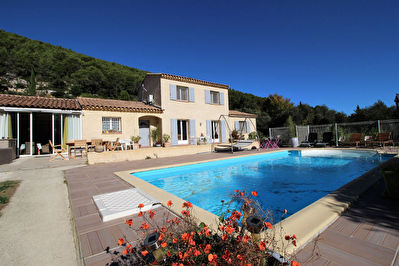 Villa T4/5 185 m2 sur 3750 m2 de terrain AURIOL