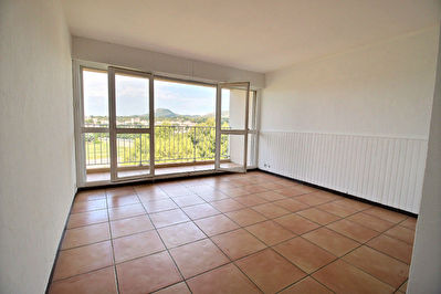 Appartement T1 studio 26 m2 avec balcon Aubagne