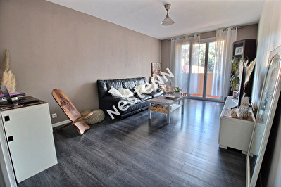 Appartement Type 3 a Carnoux avec balcon, et ascenseur
