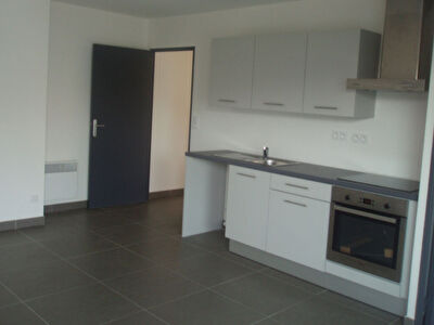ISTRES Appartement de type 2, terrasse et parking