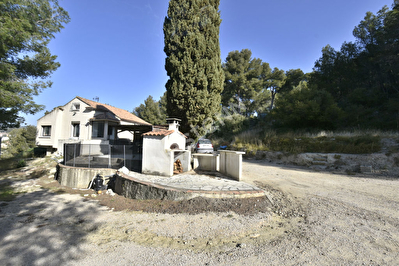 Maison de 80 m2 sur 1650 m2 de terrain, plage a pied!