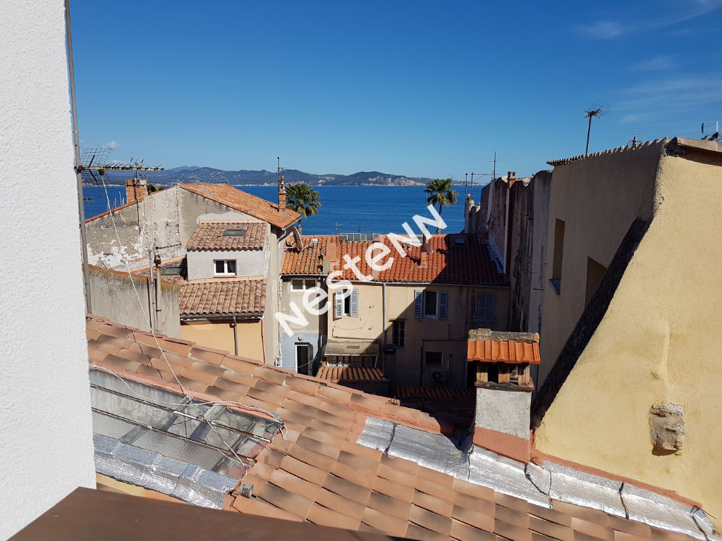 photos n°1 La Ciotat T3+ loft de 86 m² avec une terrasse vue mer.