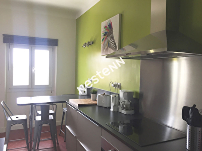 T2 possibilite de louer meuble ou vide a LA CIOTAT residence avec piscine