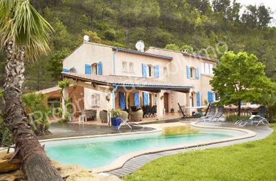 Maison Belgentier 10 pieces 245 m2