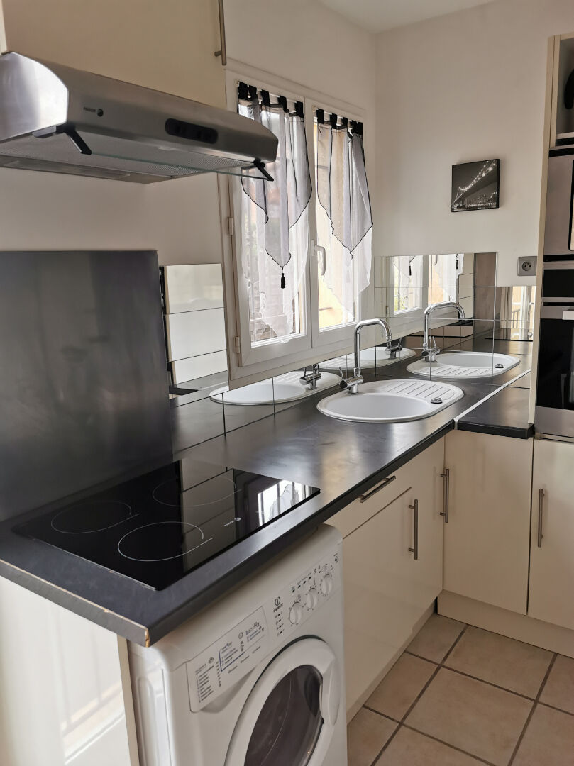 photos n°1 Appartement meublé Le Pradet 2 pièce(s) 31.75 m2
