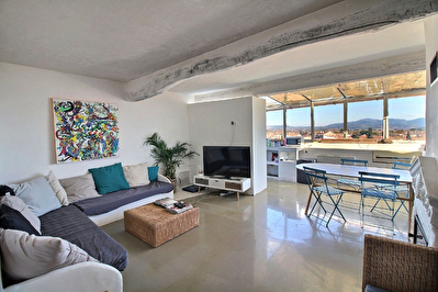 Appartements Cuers 8 pieces 218.05 m2 - Investissement locatif