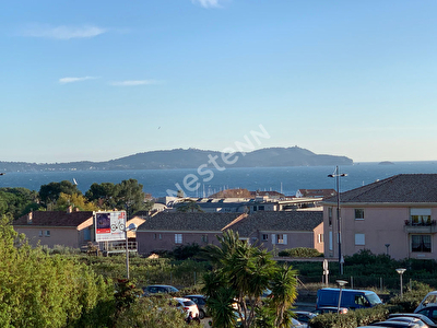 Appartement Carqueiranne 4 pieces 60.68 m2 - Residence securise, proche du centre ville et vue mer