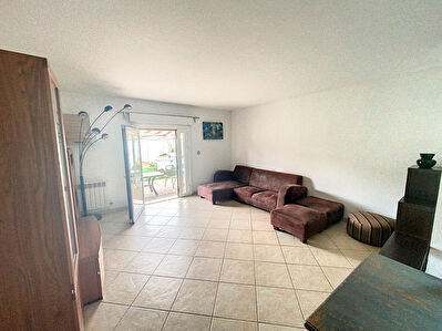 Bas de Villa avec jardin et entree privative meuble