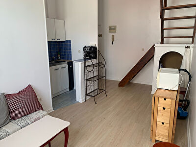 Appartement Bordeaux 2 pieces 26.1 m2 meuble