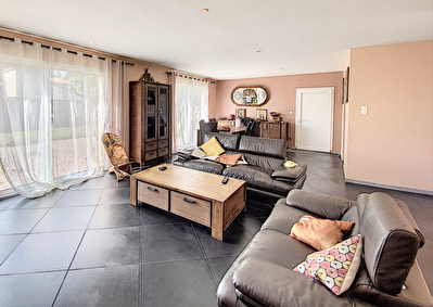 Maison plain pied 4 chambres et un bureau 140 m2 proche de Montauban