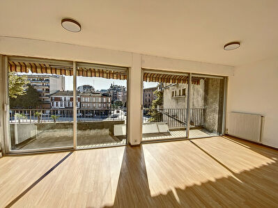 Appartement Montauban 4 pieces 80 m2 parking et ascenseur