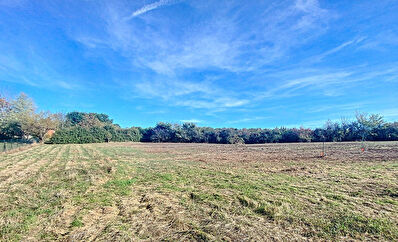 Joli terrain viabilise de 1991 m2 proche de Montauban