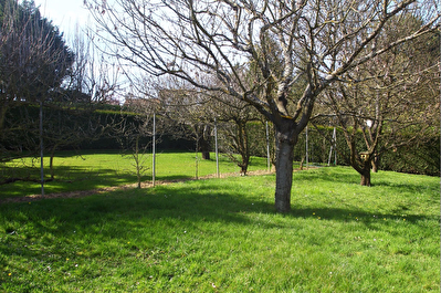 Terrain 411 m2 MEXIMIEUX