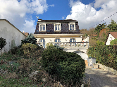 Maison de caractere Montluel proche centre 5 pieces 145 m2