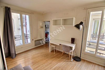 75011 - Belleville - Studio 19m2 - Lumineux
