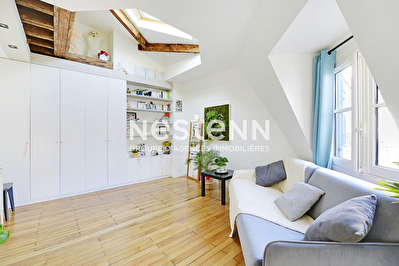 75004 - Quartier Arsenal - Studio en parfait etat - Dernier etage