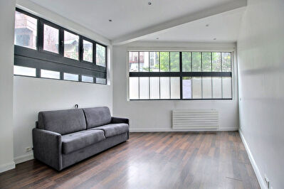 Exclusivite Nestenn 11- Quartier Pere Lachaise Studio meuble de 33 m2 en Rez-de-Chaussee