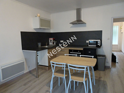 T2 meuble avec cave et parking
