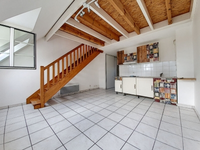 Appartement T3 bis - Duplex - KERFEUNTEUN - Place de parking