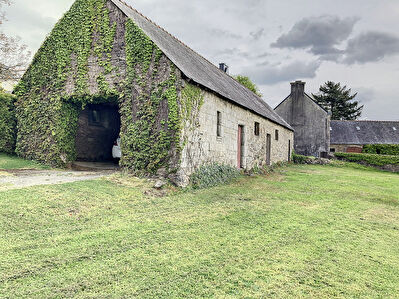 Longere, quartier de KERFEUNTEUN 200 m2