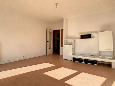 Appartement Quimper 2 chambres - Balcon - Dalle beton