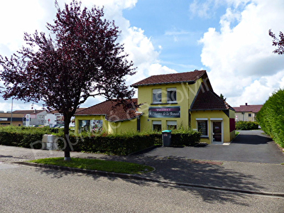 INVESTISSEUR : Locaux commerciaux Folschviller 200 m2