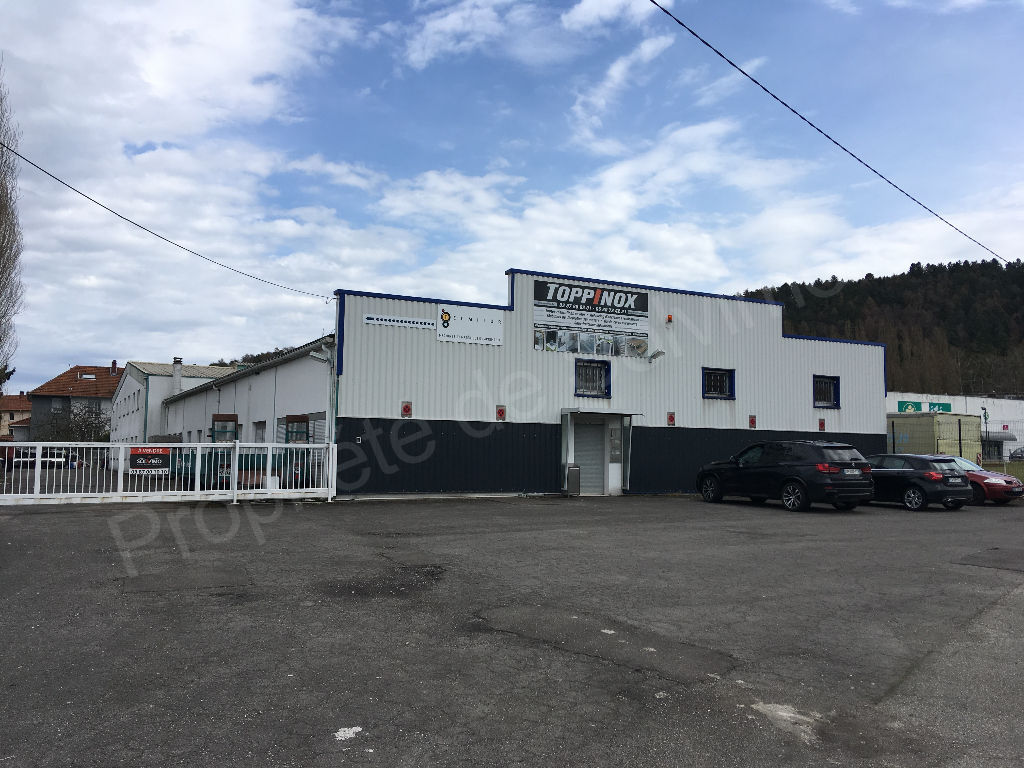 photos n°1 local commercial / d'activité Stiring Wendel - 1800 m²