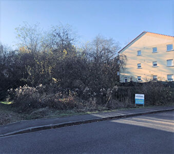 Terrain constructible - 800 m2 - Saint Avold