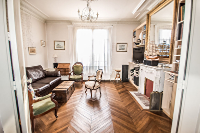 Maison de ville 7 pieces 145 m2+180m2 de Jardin