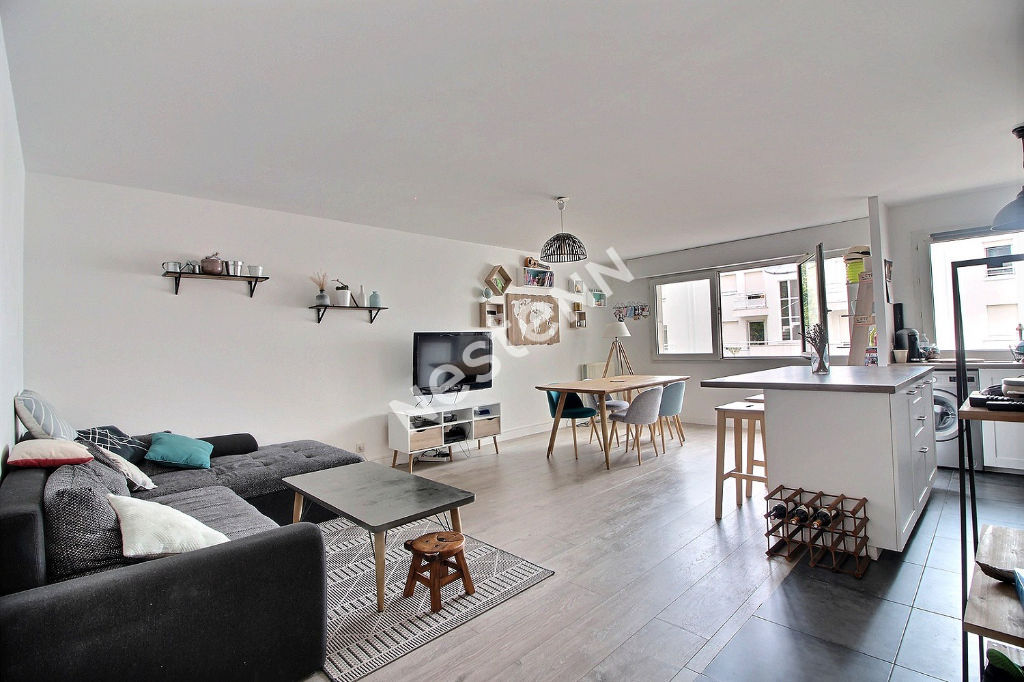 photos n°1 Appartement Suresnes 3 pièces 71m² + Parking