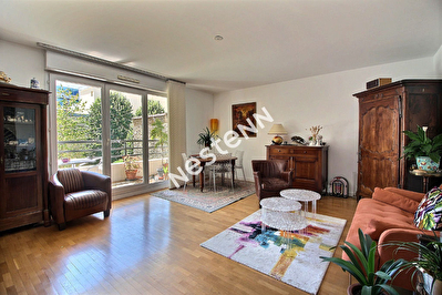 Appartement 112 m2 + 2 balcons + 1 parking
