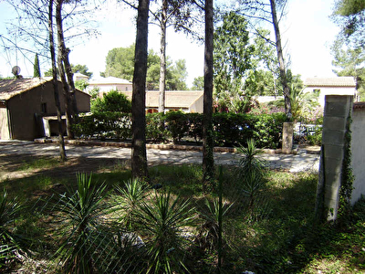 TERRAIN CONSTRUCTIBLE ROGNAC - 516 m2