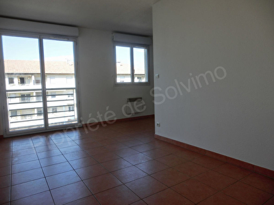Appartement Vitrolles 1 piece 32 m2 + GARAGE