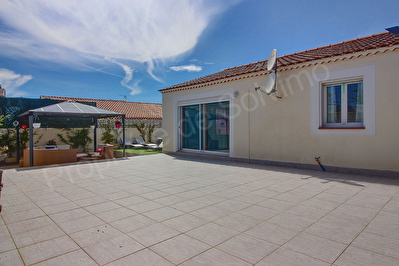 Villa Vitrolles 5 pieces d'environ 100 m2 plain pied + T1 independant