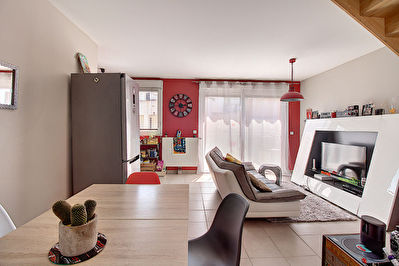 APPARTEMENT DUPLEX T4 AVEC TERRASSE ET GARAGE - SUD DE VITROLLES