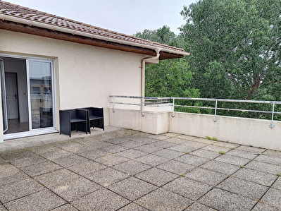 T2 TERRASSE 30 m2 et GARAGE VITROLLES SUD