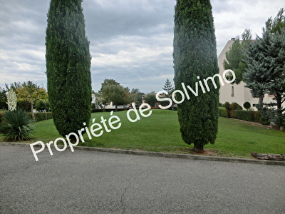 GRAND T2 - LES ROCHES ROUGES - VILLAGE VITROLLES