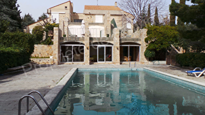 Villa Cassis (13260) 8 pieces 254m2+ Terrain 3300 m2