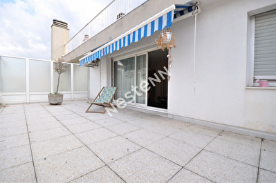 Appartement Marseille (13006) 3 pieces 60 m2 + 28m2 terrasse + balcon+cave