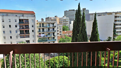 Appartement Marseille (13005) 3 pieces 85 m2 + Terrasse 11 m2