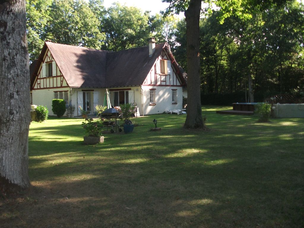 A 10 MIN DE BREVAL MAGNIFIQUE PROPRIETE SUR UN PARC DE 4600M² A 10 MIN DE BREVAL MAGNIFIQUE PROPRIETE SUR UN PARC DE 4600M²