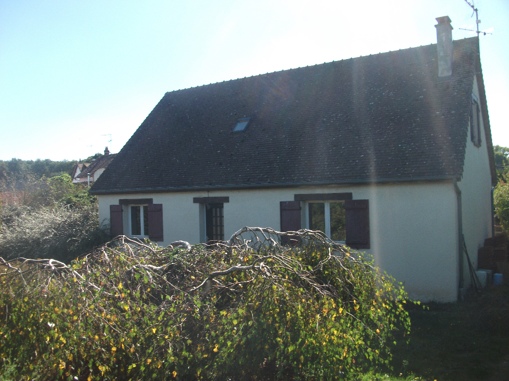 MAISON TRADITIONNELLE SUR S/SOL MAISON TRADITIONNELLE SUR S/SOL