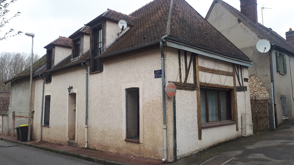 Anet, maison de ville sans travaux Anet, maison de ville sans travaux